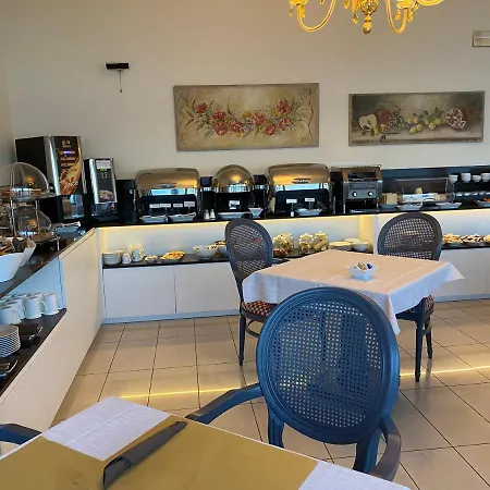Hotel Estée 4*