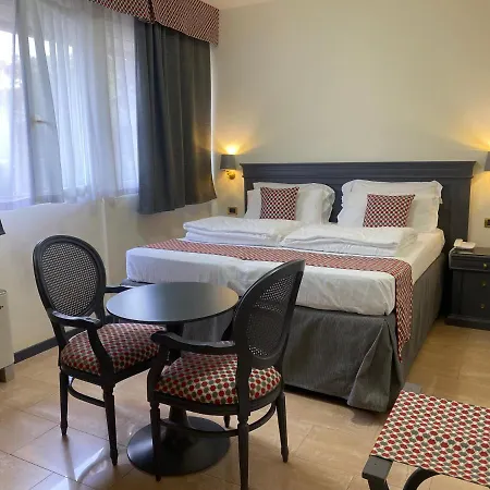 Estée Hotel Desenzano del Garda