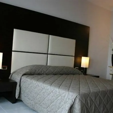 Estée Hotel 4*