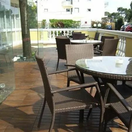 Estée Hotel 4*