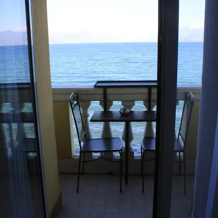 Estée 4* Desenzano del Garda